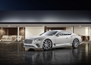 雷火电竞亚洲先驱-金色战靴与绿色战袍，一场跨越大陆的足球救赎