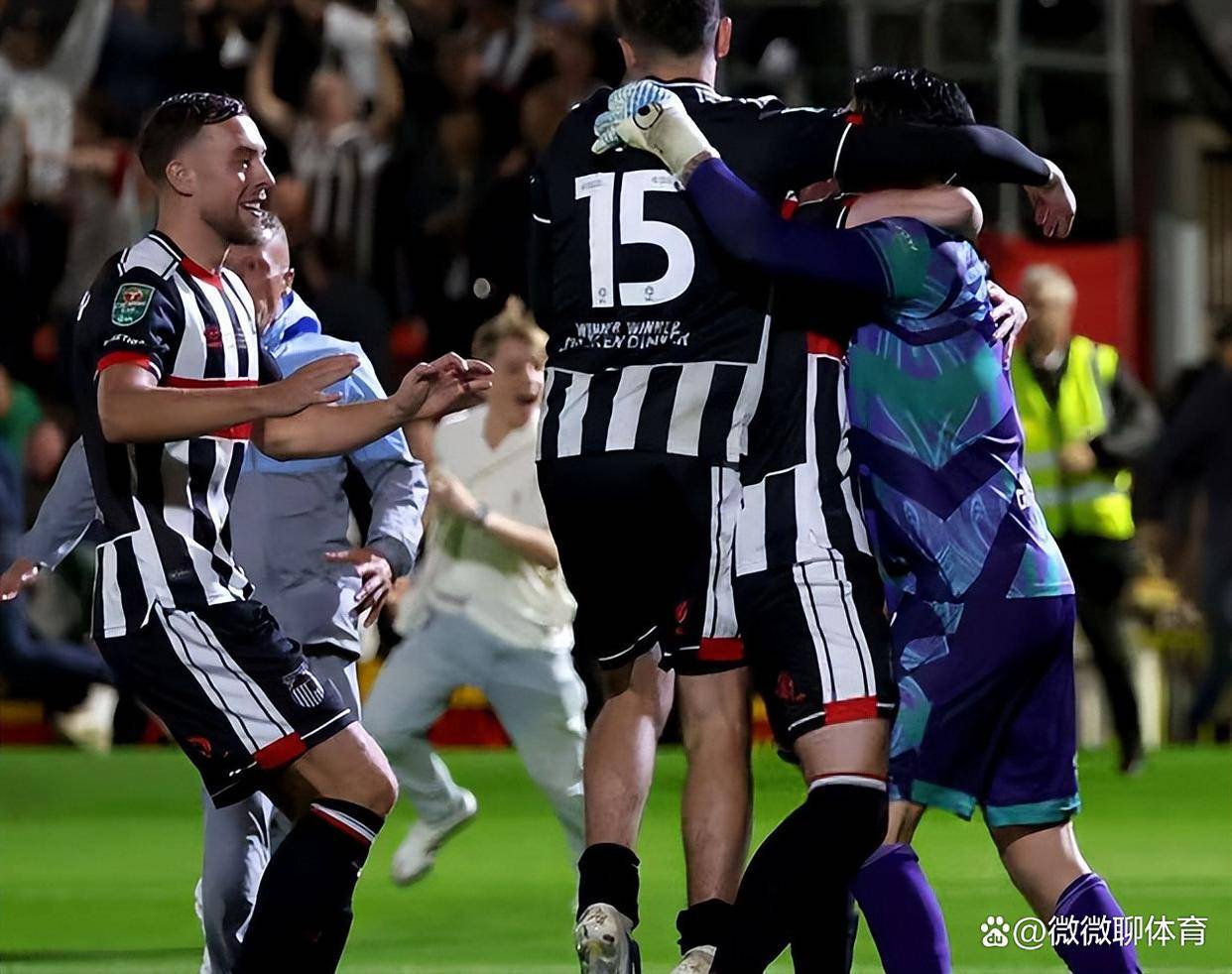 拜仁绝杀阿森纳，梅西梅开二度意甲