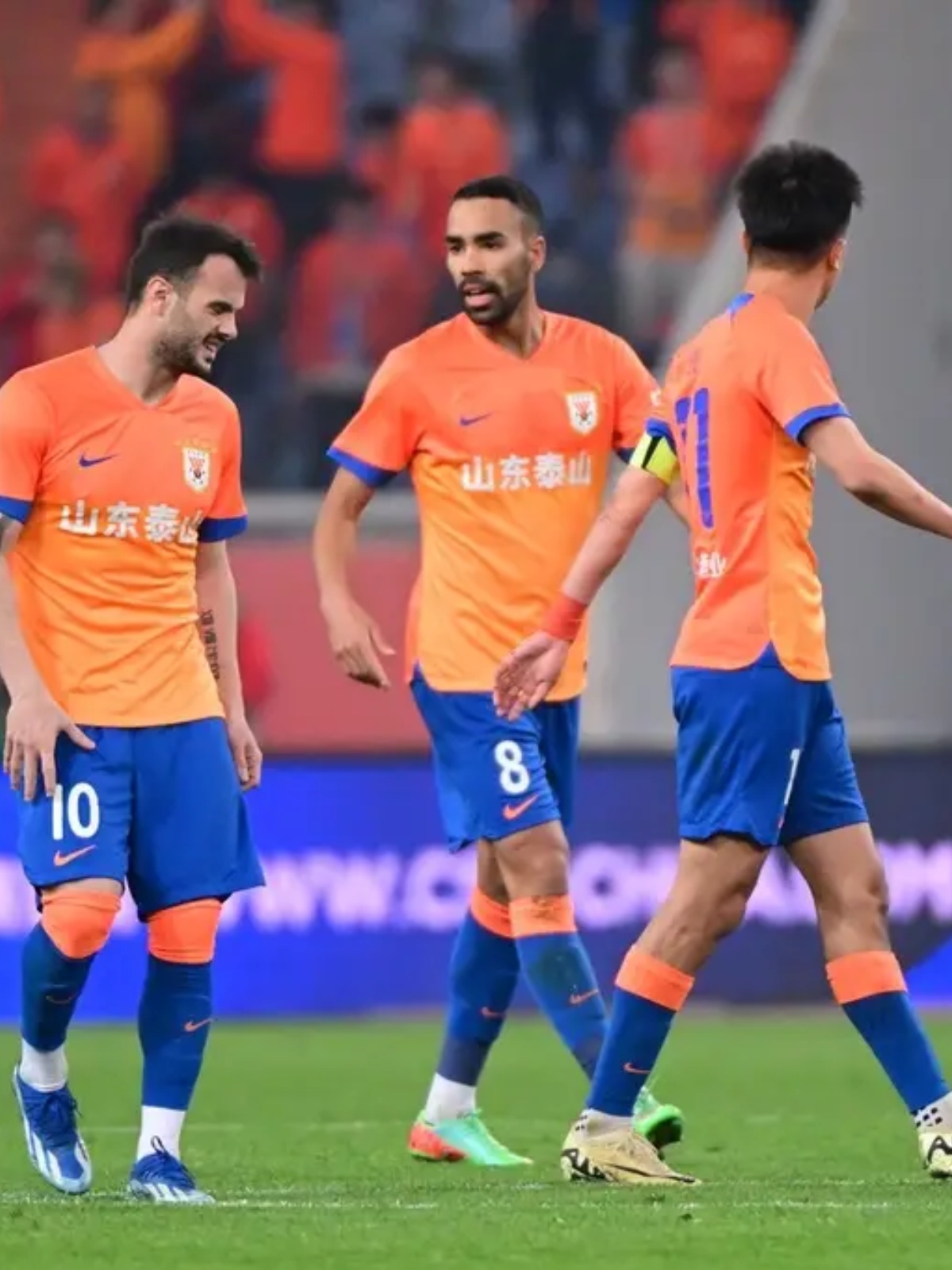 申花战胜国安，卡纳瓦罗首胜来临的简单介绍