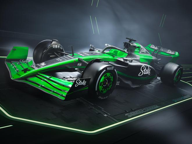 迈凯伦完胜雷诺车队,周冠宇惊艳四座 迈凯伦完胜雷诺车队,周冠宇惊艳四座